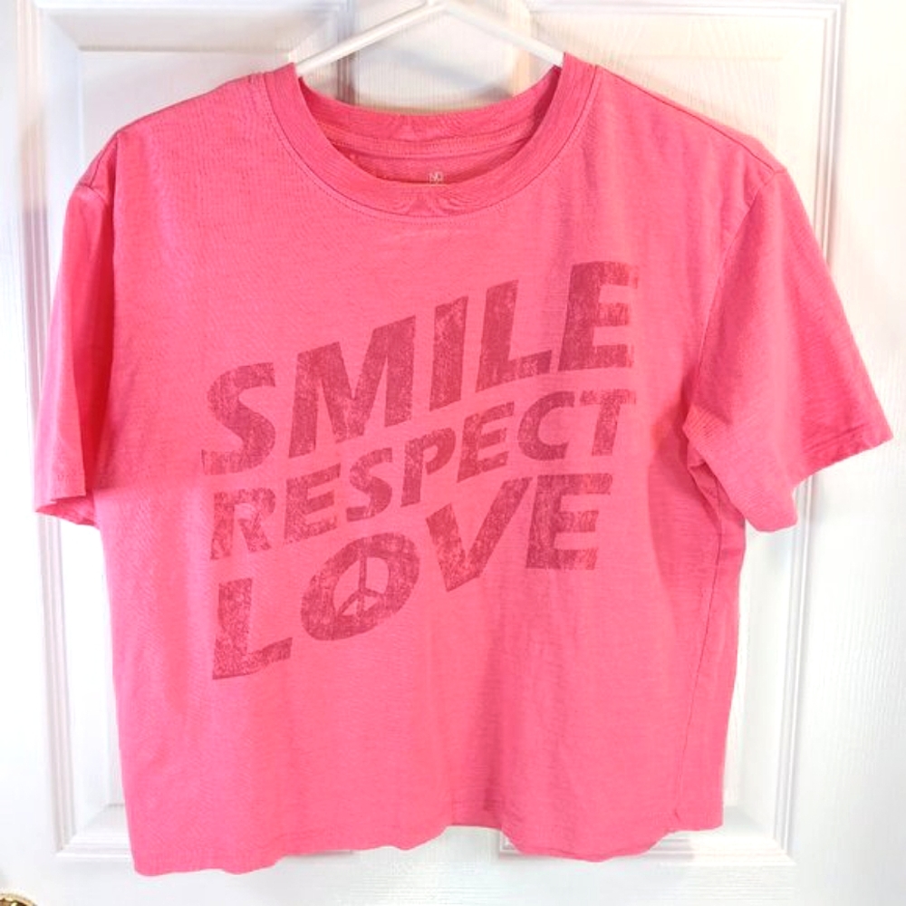 NWOT NOBO Women's Pink 'Smile Respect Love' Graphic Tee Cropped T-Shirt Size L